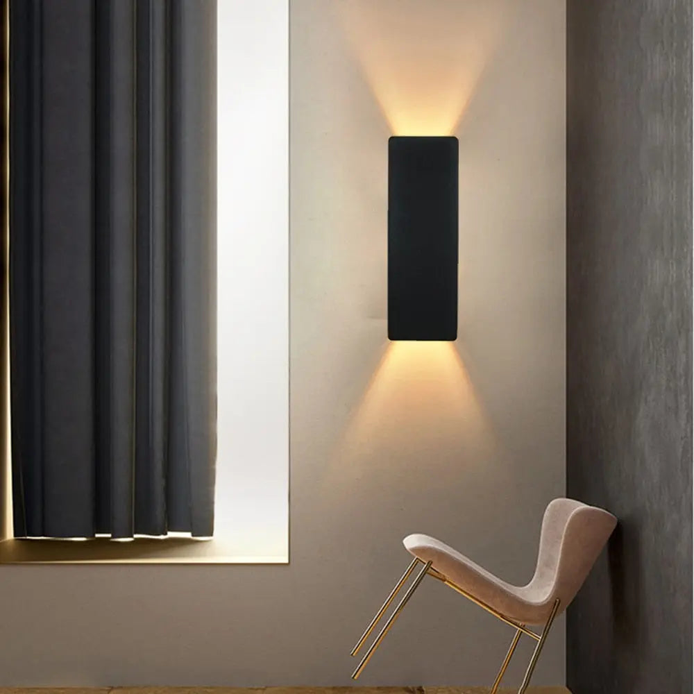 Applique murale LED intérieure simple et moderne Industris.fr