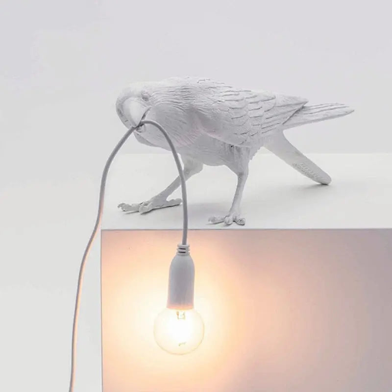 Lampe de chevet en résine avec oiseau porte-bonheur, luminaire décoratif Industris.fr