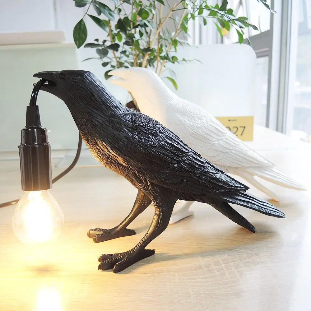 Lampe de chevet en résine avec oiseau porte-bonheur, luminaire décoratif Industris.fr