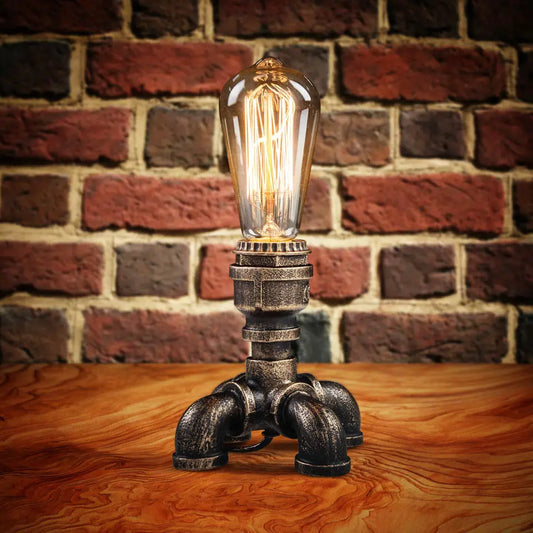 Lampe rustique industrielle en fer et tuyau d'eau pour salon Industris.fr