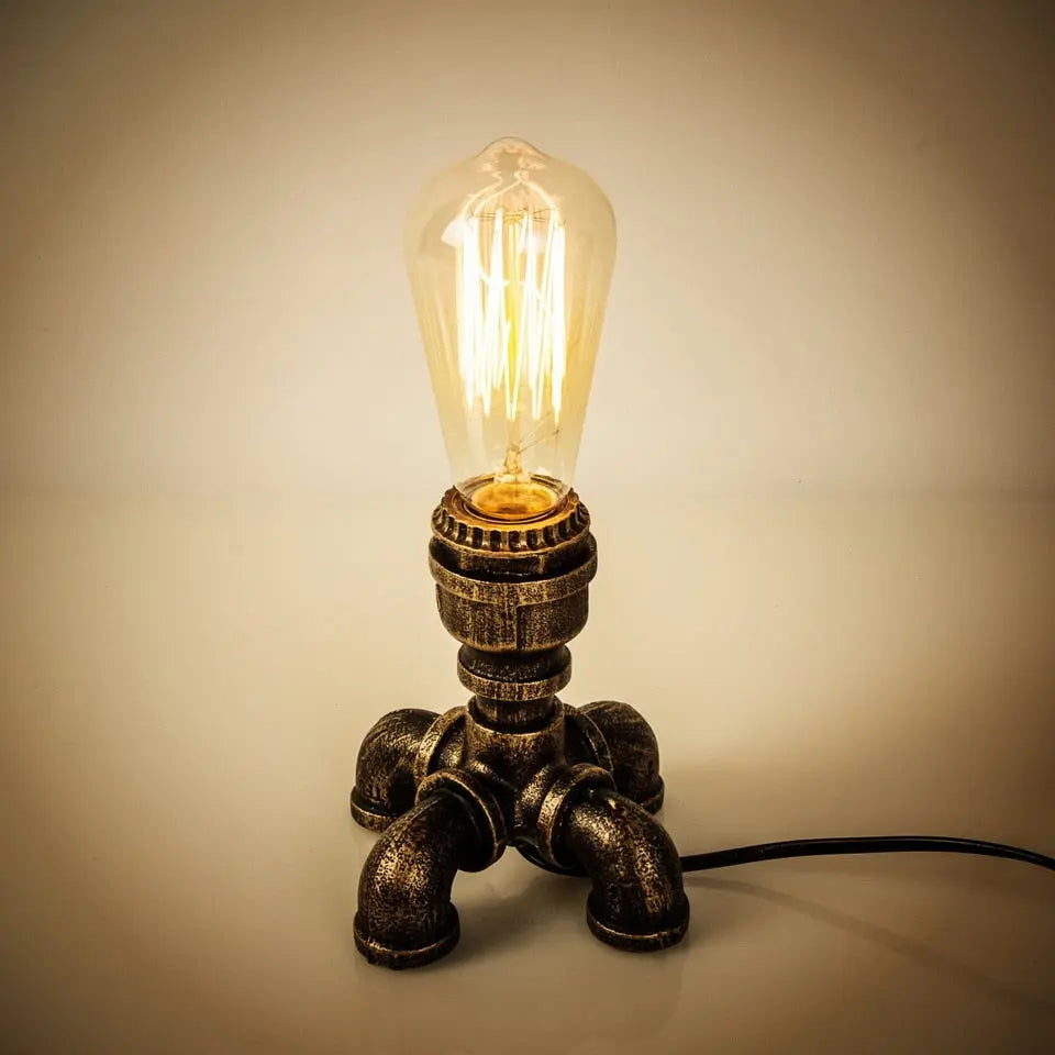 Lampe rustique industrielle en fer et tuyau d'eau pour salon Industris.fr
