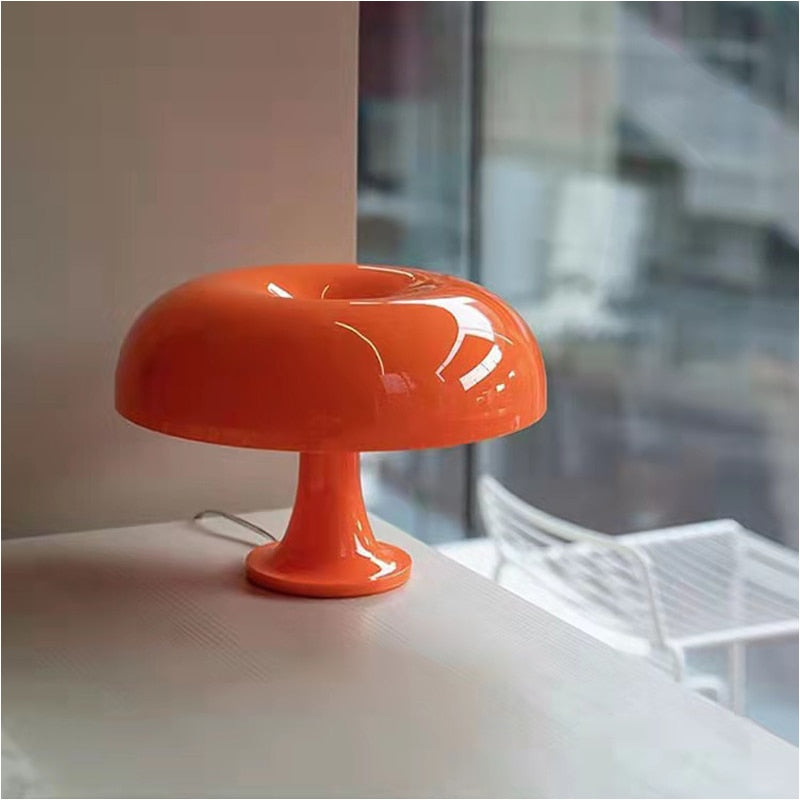Lampe de Table en forme de champignon à Led Industris.fr